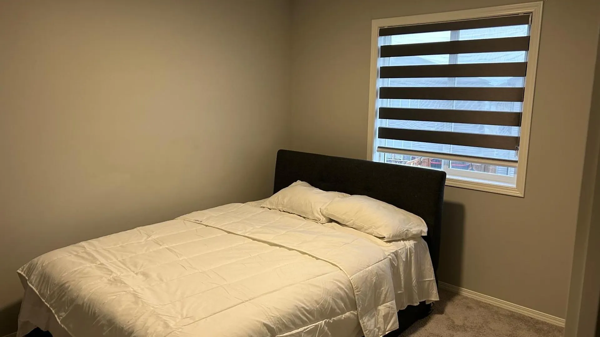 Penzion Bedroom Sw Edmonton Hwy 2 Near Yeg